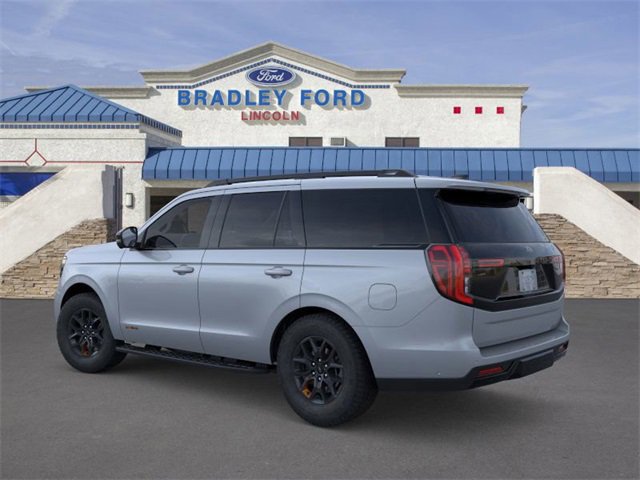 2025 Ford Expedition photo 2