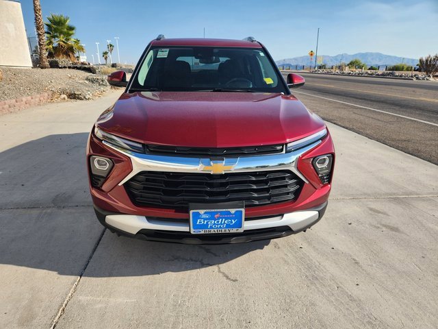 2024 Chevrolet Trailblazer LT photo 2