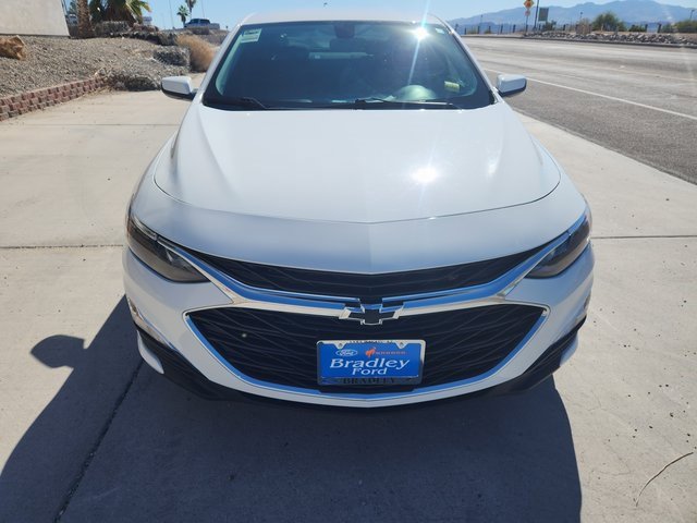 2022 Chevrolet Malibu RS photo 2