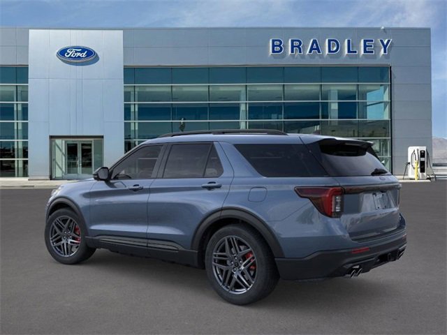 2025 Ford Explorer ST photo 2