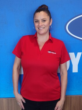 Staff member Lisa Livas from ID_310b6d0f38af