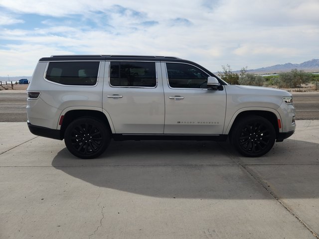 2022 Jeep Grand Wagoneer II photo 2