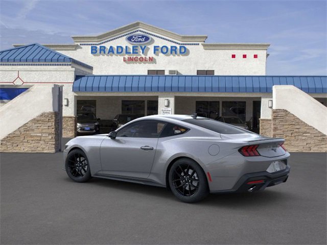 2025 Ford Mustang EcoBoost photo 4