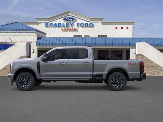 2025 Ford F-350 Platinum photo 3