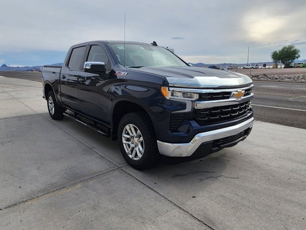 Used 2023 Chevrolet Silverado 1500 LT w/1LT Truck Crew Cab
