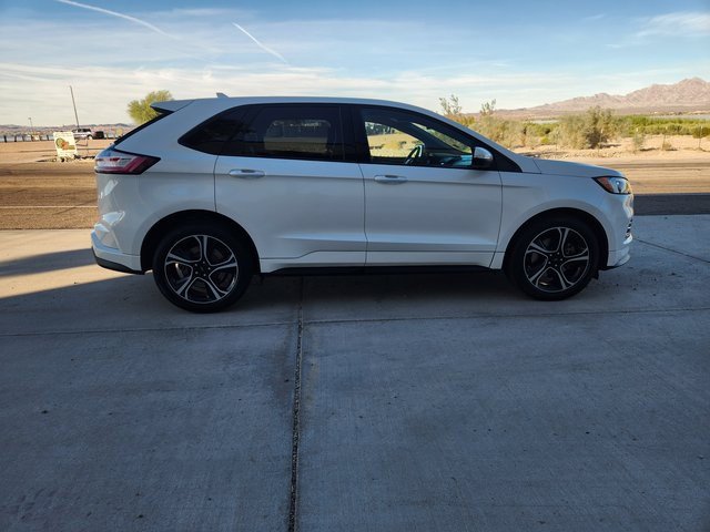 2020 Ford Edge ST photo 4