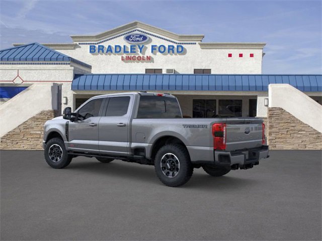 2025 Ford F-350 Lariat photo 4