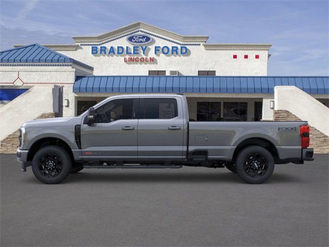 2025 Ford F-350 Lariat photo 3