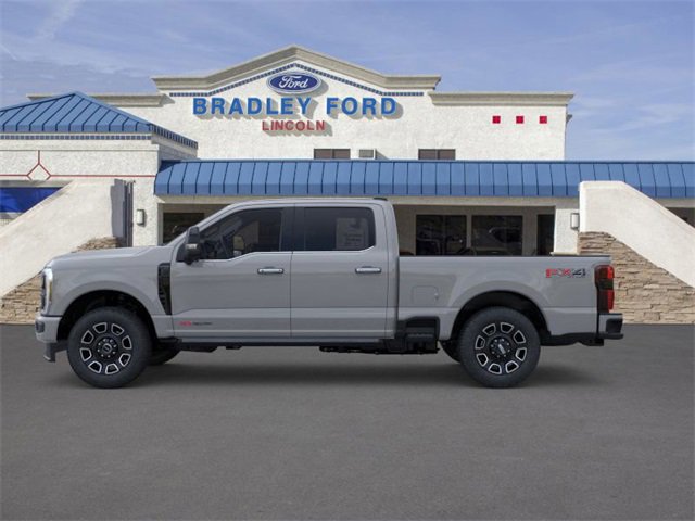 2025 Ford F-350 Platinum photo 3