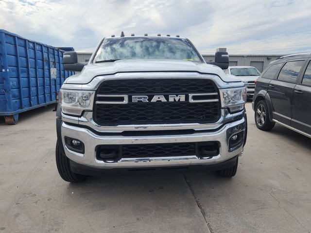 2023 Ram 5500 Tradesman SLT photo 2