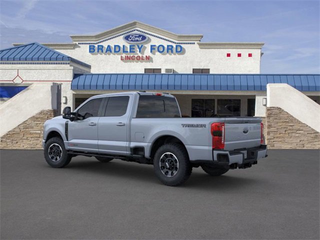 2025 Ford F-250 Lariat photo 4
