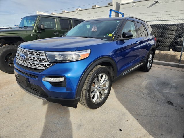 2023 Ford Explorer Limited's photo