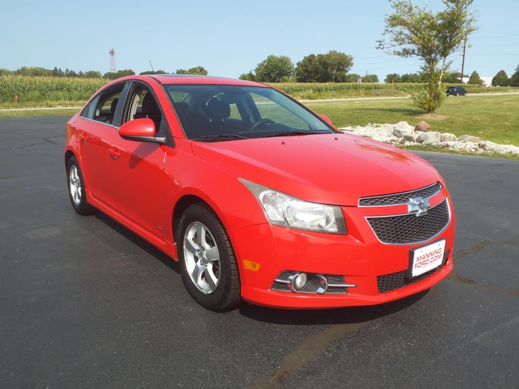 Used 2014 Chevrolet Cruze 1LT with VIN 1G1PC5SB2E7218305 for sale in Dekalb, IL