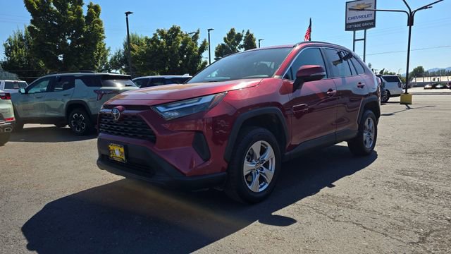 2022 Toyota RAV4 XLE's photo