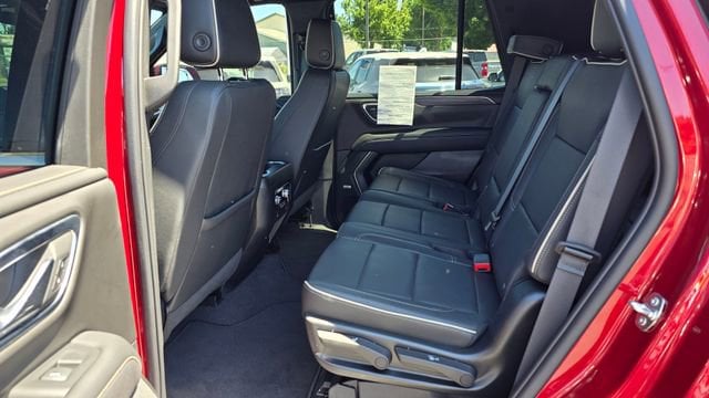 2023 GMC Yukon SLT - Photo 10