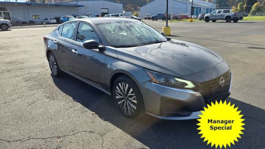 Used 2024 Nissan Altima 2.5 SV