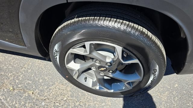 2026 Chevrolet Trax LT - Photo 8
