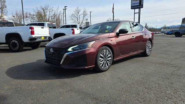 2024 Nissan Altima SV