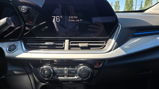 2026 Chevrolet Trax LT - Photo 18