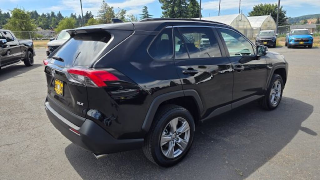 Used 2024 Toyota RAV4 XLE