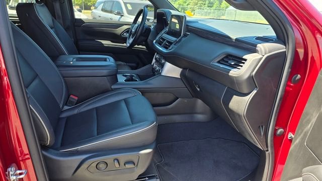 2023 GMC Yukon SLT - Photo 15