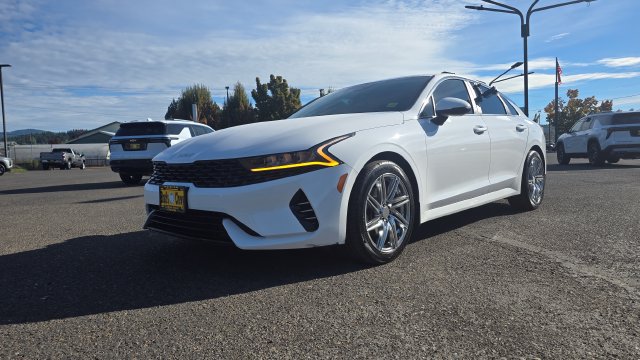 2023 Kia K5