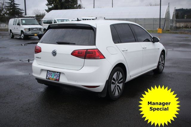 2016 Volkswagen e-Golf SE photo 4