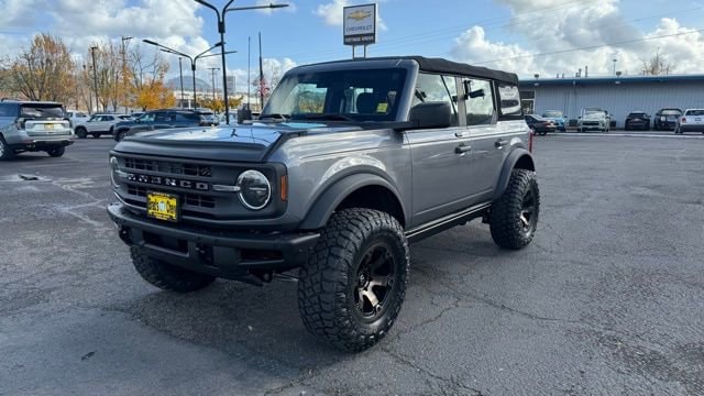 2021 Ford Bronco Base's photo