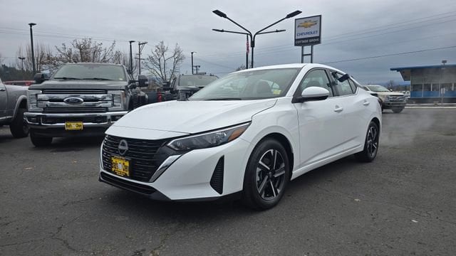 2024 Nissan Sentra SV's photo