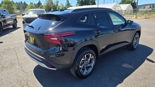 2026 Chevrolet Trax LT - Photo 4
