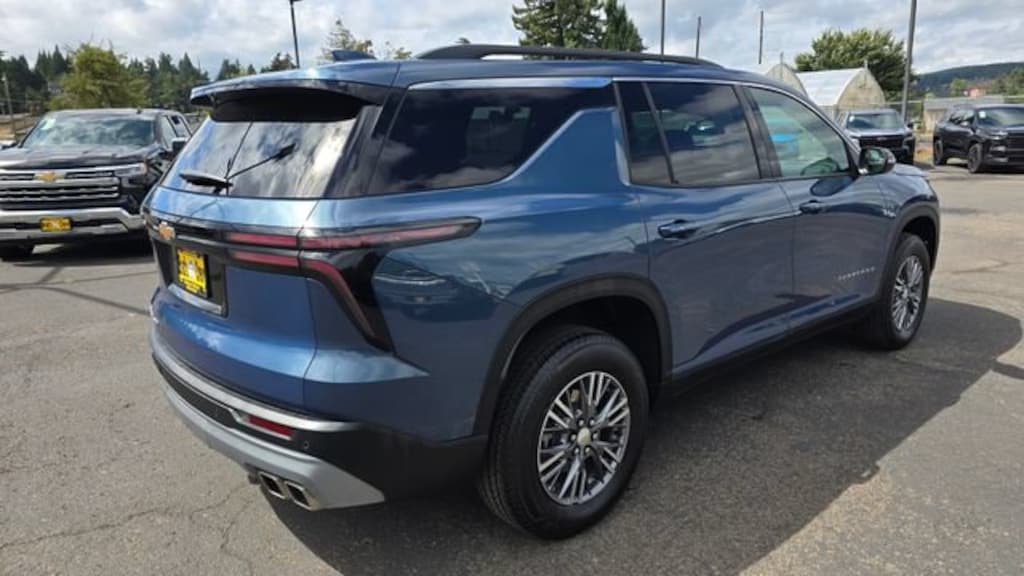 Used 2026 Chevrolet Traverse LT SUV