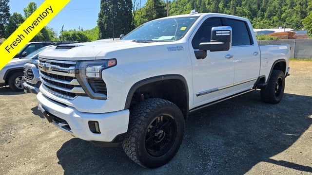 2024 Chevrolet Silverado HD High Country 4WD Crew Cab Standard Box's photo