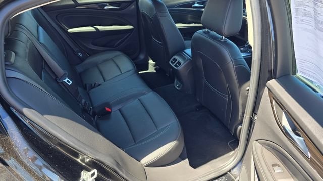 2018 Buick Regal Sportback Essence - Photo 12