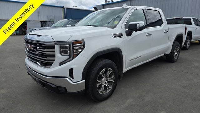 2025 GMC Sierra 4WD Crew Cab Short Box SLT's photo