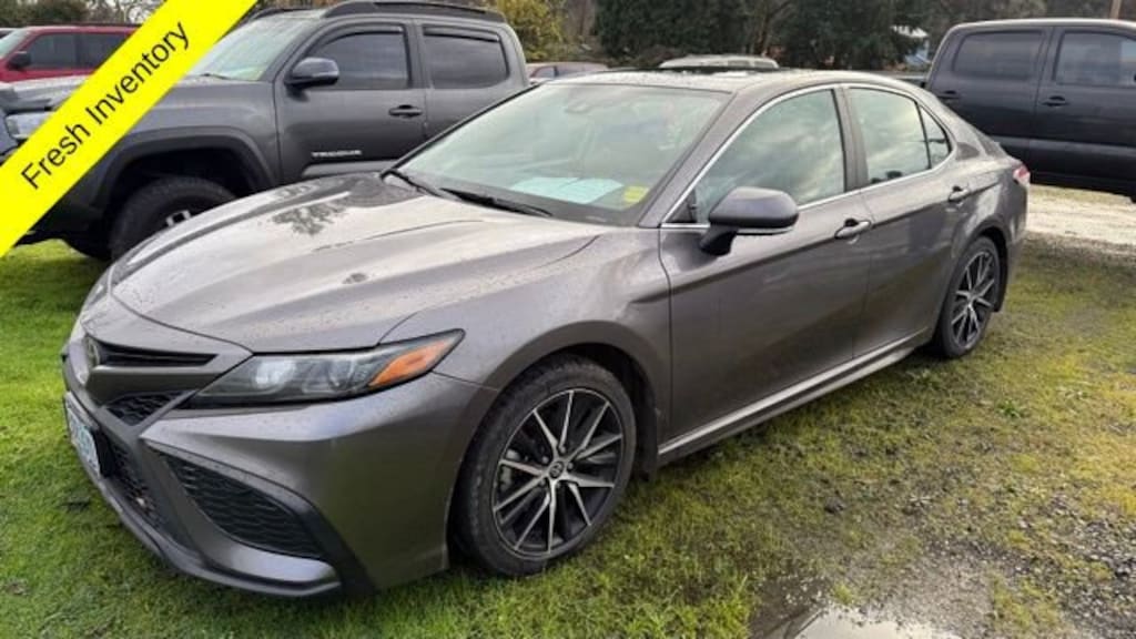 Used 2022 Toyota Camry SE