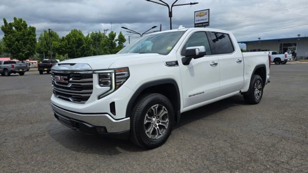 Used 2025 GMC Sierra 1500 SLT Truck