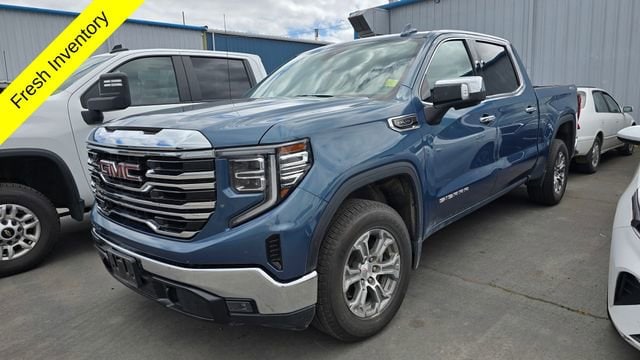 2024 GMC Sierra 4WD Crew Cab Short Box SLT's photo