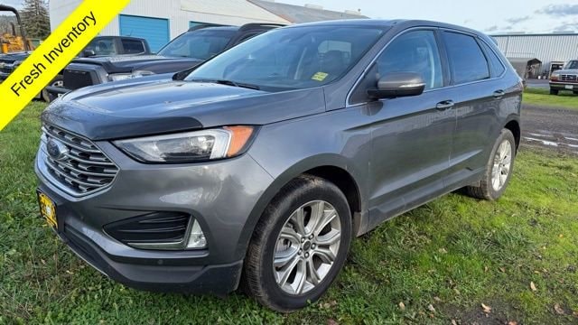 2023 Ford Edge Titanium's photo
