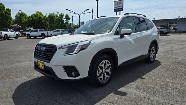 2023 Subaru Forester Premium's photo