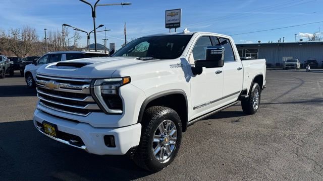 2026 Chevrolet Silverado 3500HD High Country's photo