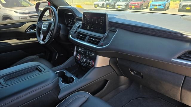 2023 GMC Yukon SLT - Photo 16