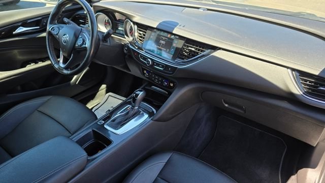 2018 Buick Regal Sportback Essence - Photo 14