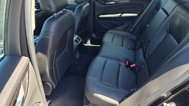 2018 Buick Regal Sportback Essence - Photo 10