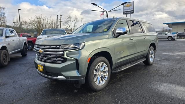 2023 Chevrolet Suburban Premier's photo