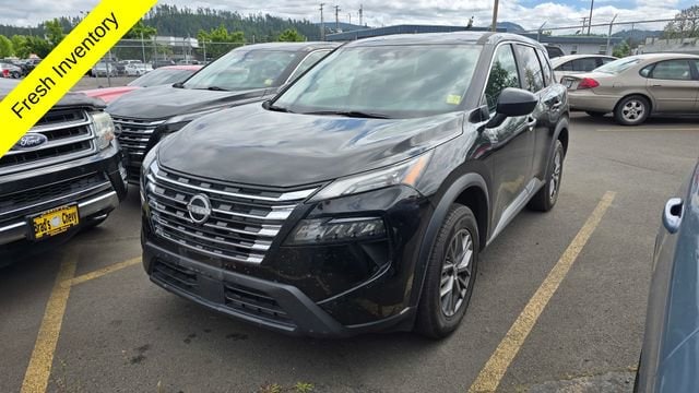 2024 Nissan Rogue S AWD's photo