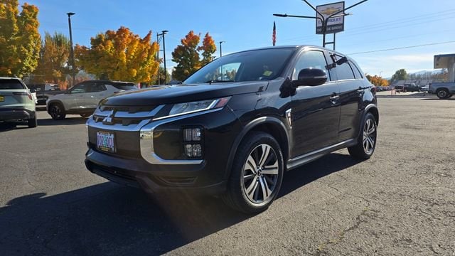 2020 Mitsubishi Outlander Sport SE's photo