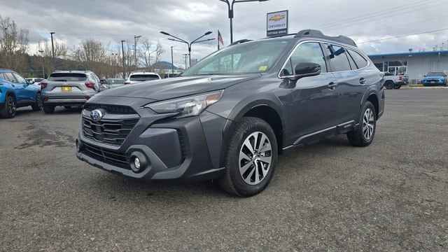 2023 Subaru Outback Premium's photo