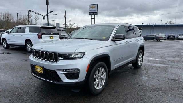 2023 Jeep Grand Cherokee Limited's photo