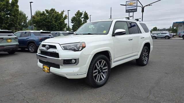 2018 Toyota 4Runner Limited's photo