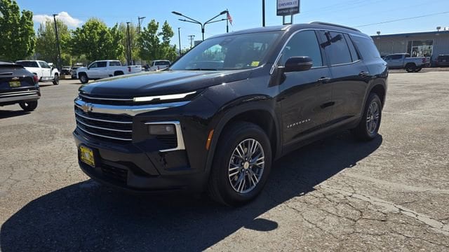 2025 Chevrolet Traverse AWD LT's photo